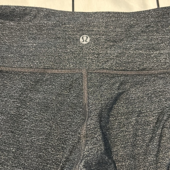 Lululemon tights - Picture 4 of 5